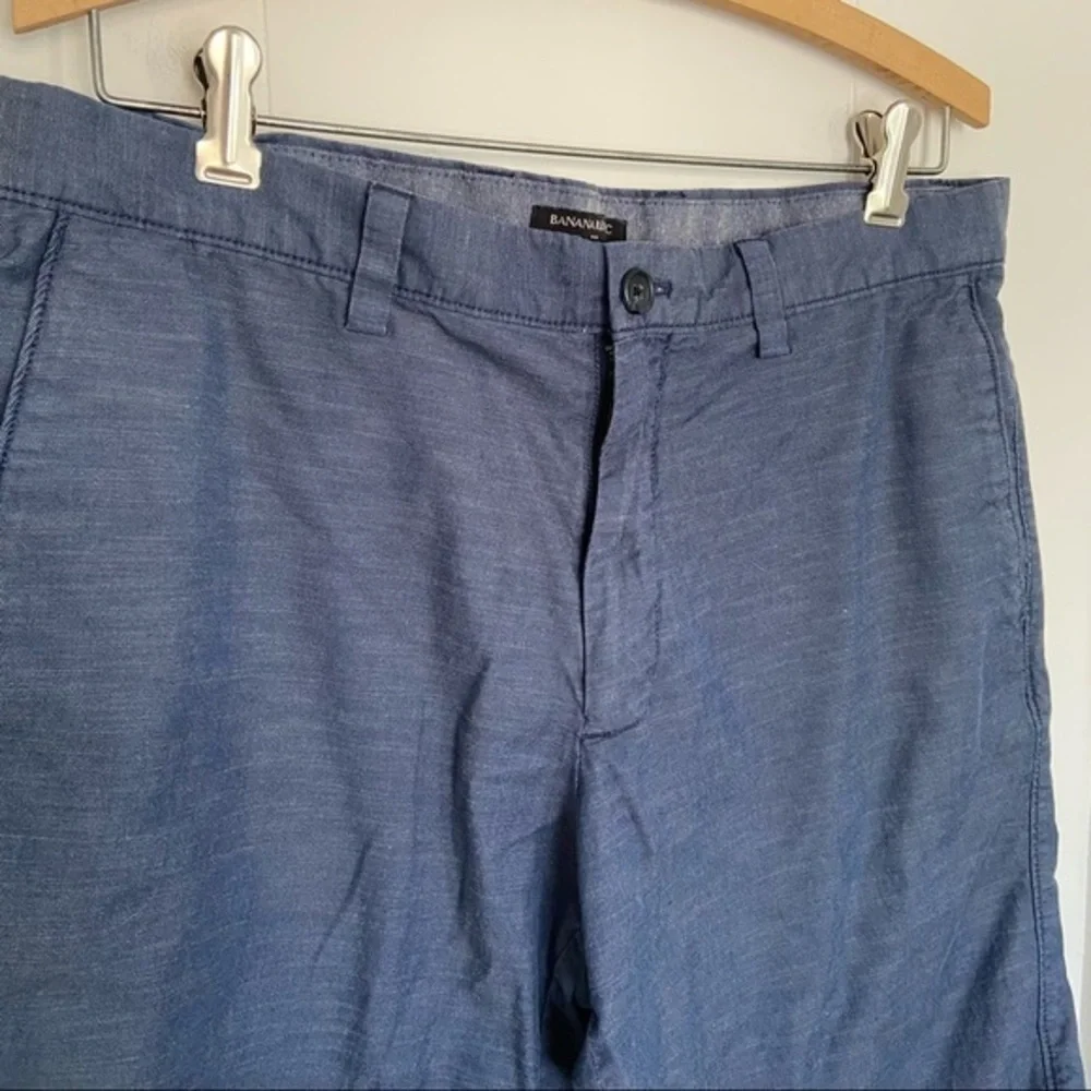 Banana Republic blue‎ chambray flat front shorts 33 10” inseam